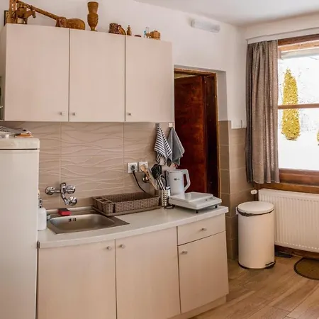 Lunija Appartement *