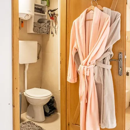 Lunija 고르니 밀라노바츠